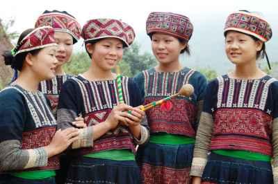 Một bài thi trang trí màu đạt điểm cao với bố cục hài hòa và màu sắc ấn tượng