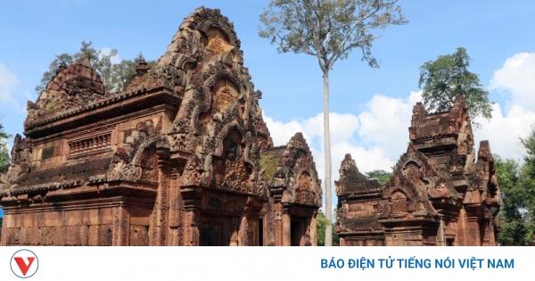 Banteay Srei và nghệ thuật điêu khắc đá sa thạch hồng tinh xảo trong kiến trúc Campuchia