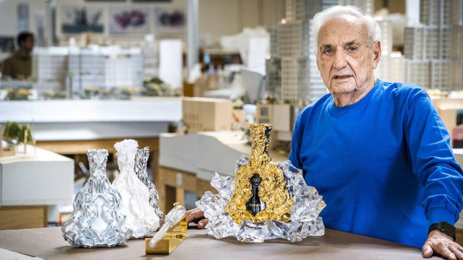 Bảo tàng Guggenheim Bilbao của Frank Gehry, một ví dụ điển hình về hình thái kiến trúc đương đại phá cách và đầy ấn tượng