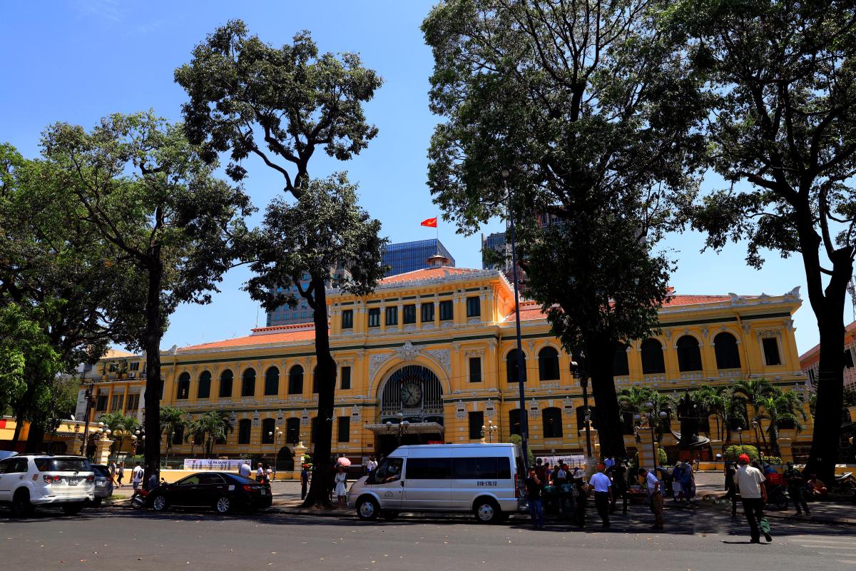Bưu điện Trung tâm Sài Gòn công trình kiến trúc ở TP.HCM với mái vòm và chi tiết trang trí cổ điển