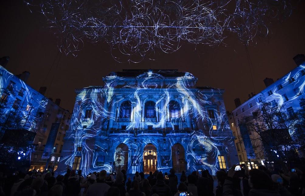 Nhà hát Opera Sydney được chiếu sáng nghệ thuật bằng nhiều màu sắc trong một lễ hội