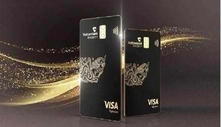 Hình ảnh chi tiết các đặc điểm nổi bật của một con rồng châu Á truyền thống đầy uy nghi