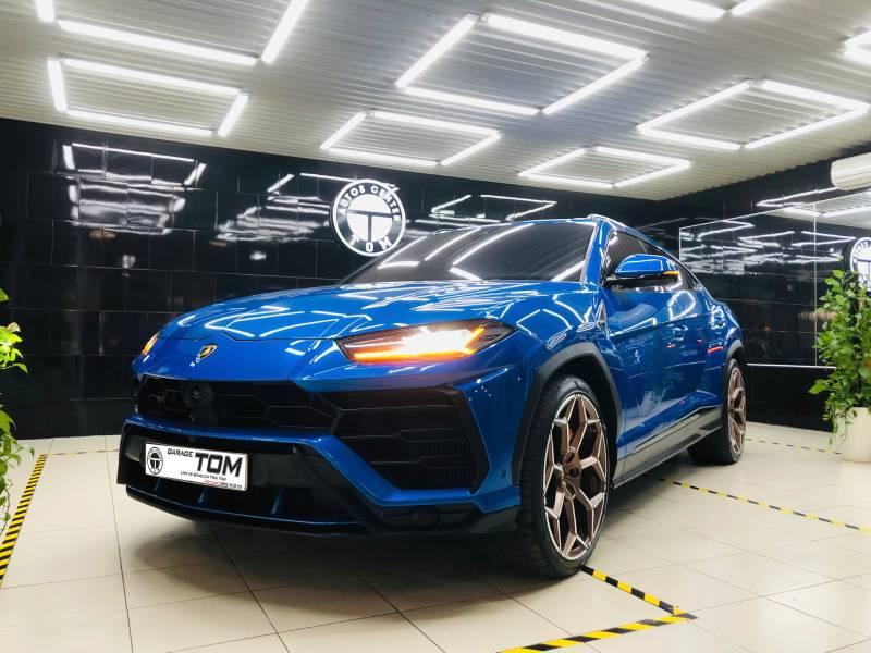 Định hình các đường nét sắc sảo và khí động học của siêu xe Lamborghini