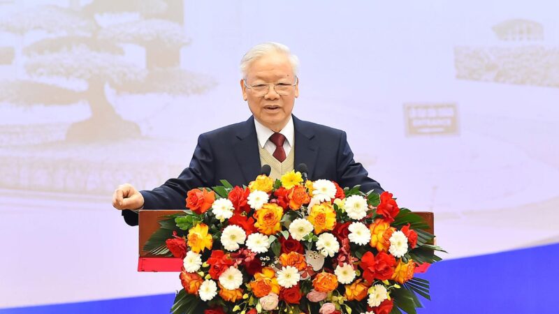 Bộ dụng cụ cơ bản để thực hiện cách vẽ lá cờ tổ quốc Việt Nam chi tiết