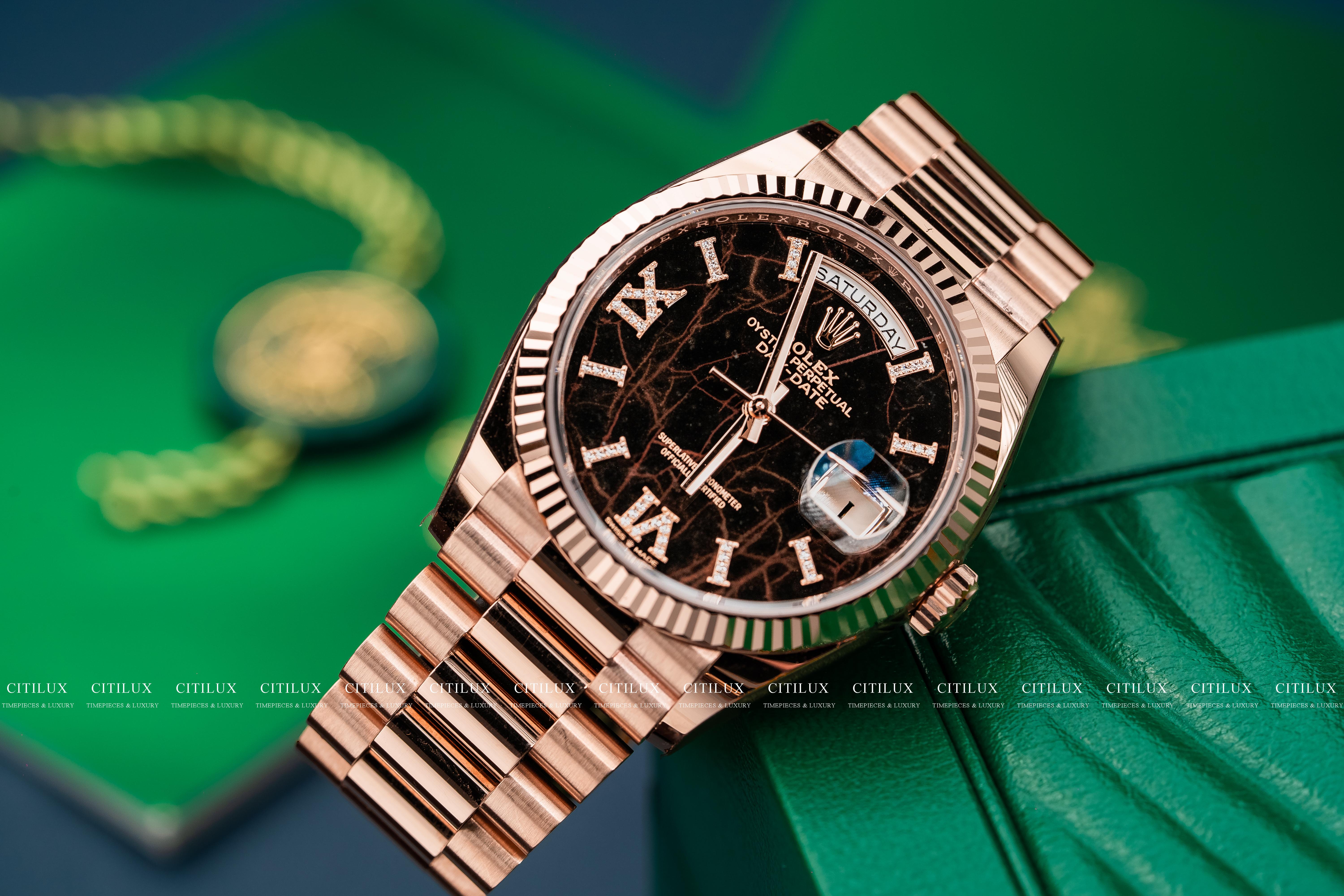 Hoàn thiện bức vẽ đồng hồ đeo tay với các chi tiết nhỏ, họa tiết và phong cách riêng, tô bóng hoàn chỉnh