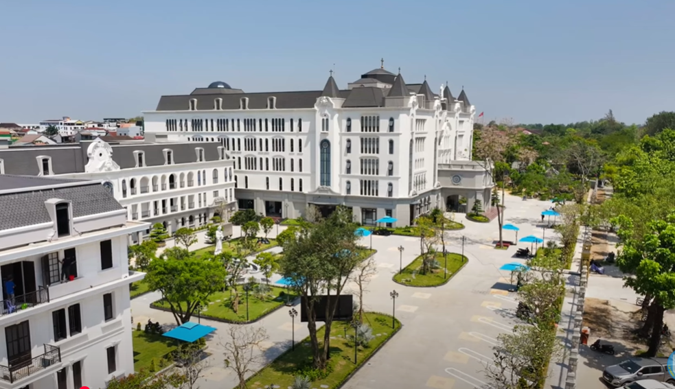 Một công trình kiến trúc hiện đại, biểu tượng cho chất lượng đào tạo kiến trúc dù là trường công hay tư