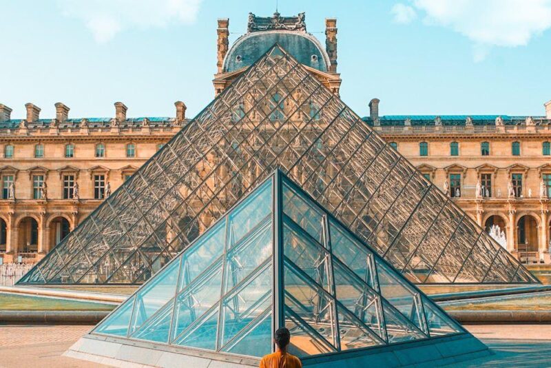 kiến trúc baroque là gì thể hiện qua sự hùng vĩ của Cung điện Versailles Pháp nguy nga tráng lệ