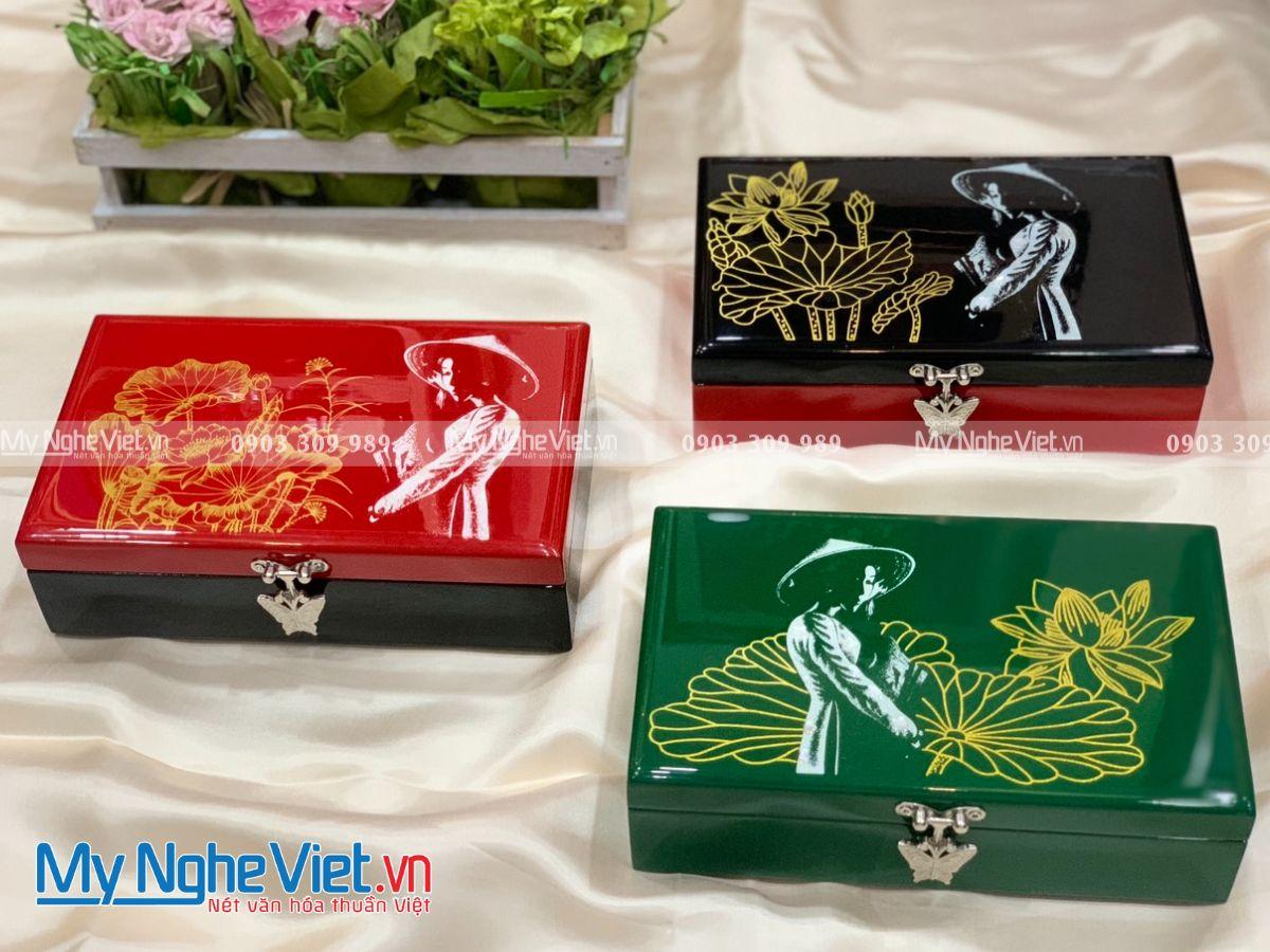 Vẻ Đẹp Tinh Tế Của Tranh Vẽ Hoa Bằng Bút Chì Kỹ thuật đánh bóng và tạo khối cho tranh vẽ hoa sen bằng bút chì chuyên nghiệp, thể hiện sự tinh xảo
