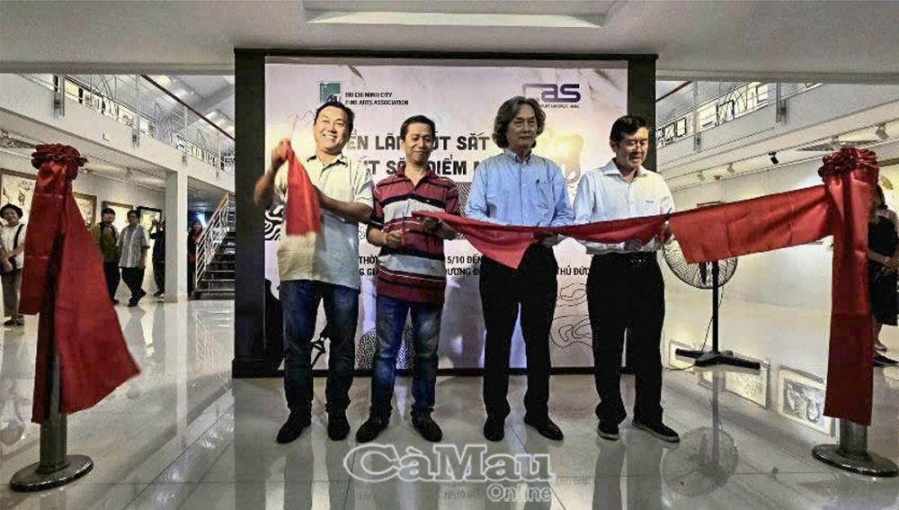 Kỹ thuật vẽ tranh phong cảnh bằng bút chì chuyên nghiệp, thể hiện độ tương phản và chi tiết sắc sảo