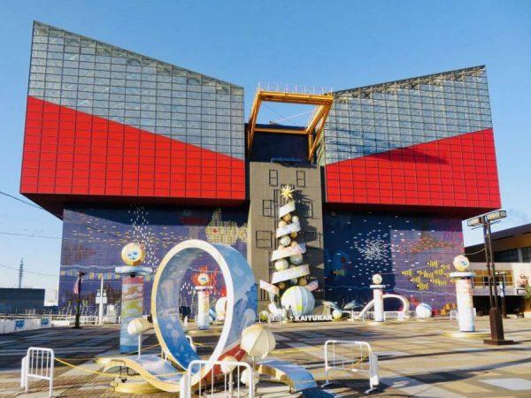 Bảng màu sắc lung linh huyền ảo trong tranh vẽ biển sâu và thế giới thủy cung