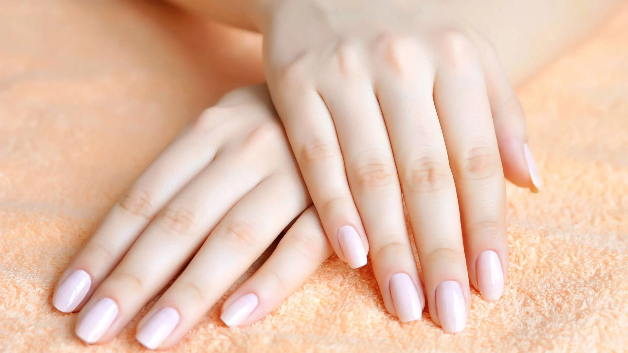 Mẹo vặt giúp bạn vẽ móng tay hình trái tim đẹp và giữ được lâu hơn