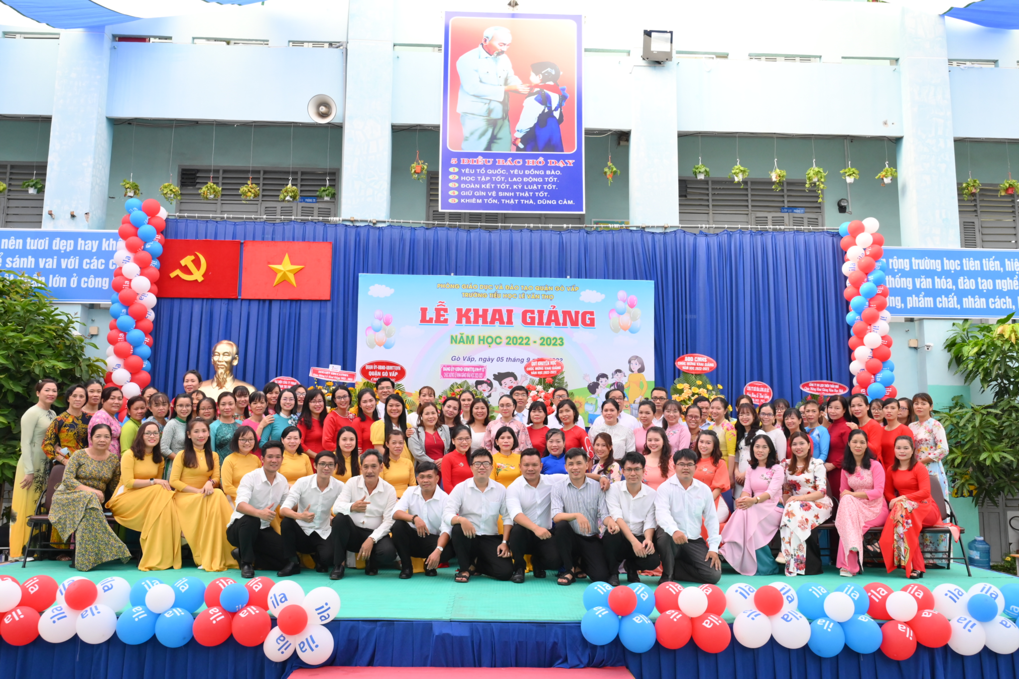 Tranh vẽ mỹ thuật lớp 9 đề tài phong cảnh quê hương với con sông quê êm đềm và chiếc thuyền nhỏ