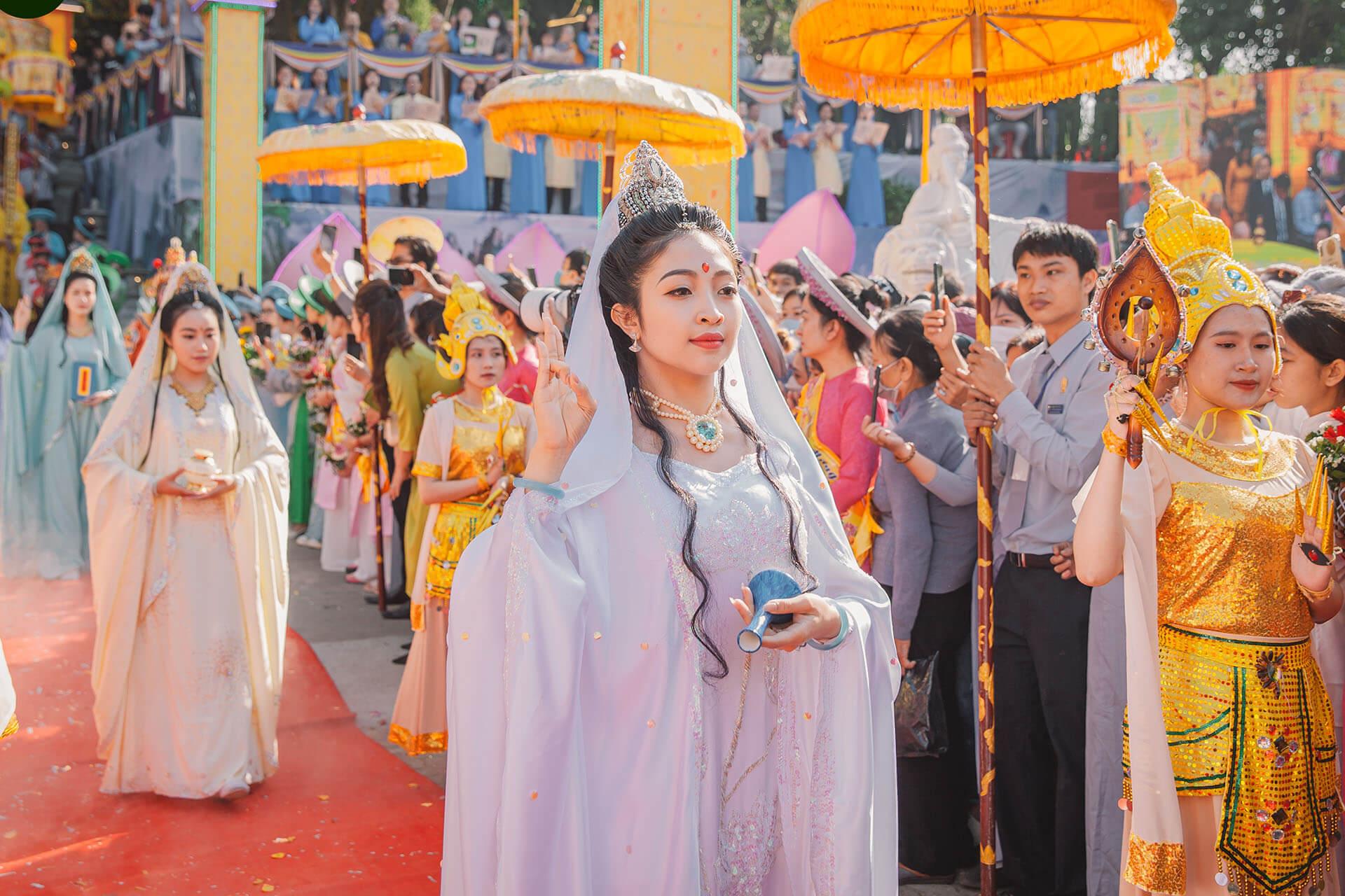 Nét Vẽ Ngây Thơ: Tranh Thiếu Nhi Việt Nam Mừng Đại Hội Đoàn Nét vẽ độc đáo và giá trị nghệ thuật trong tranh thiếu nhi Việt Nam mừng Đại hội Đoàn