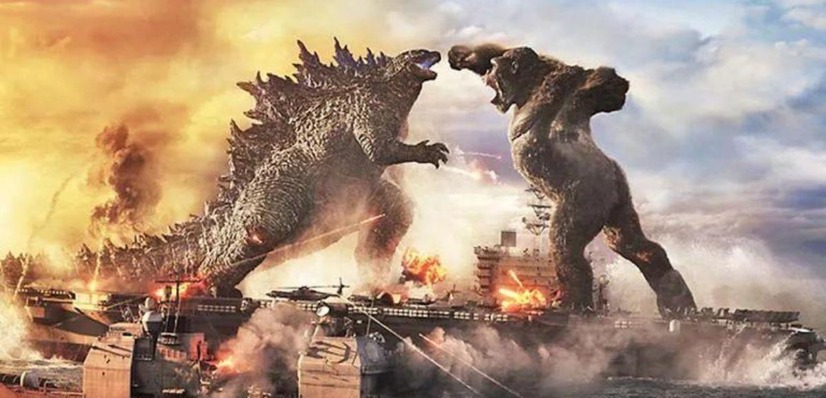 Phác họa đen trắng phi hành gia đang khám phá một hành tinh mới lạ đầy bí ẩn và kỳ thú