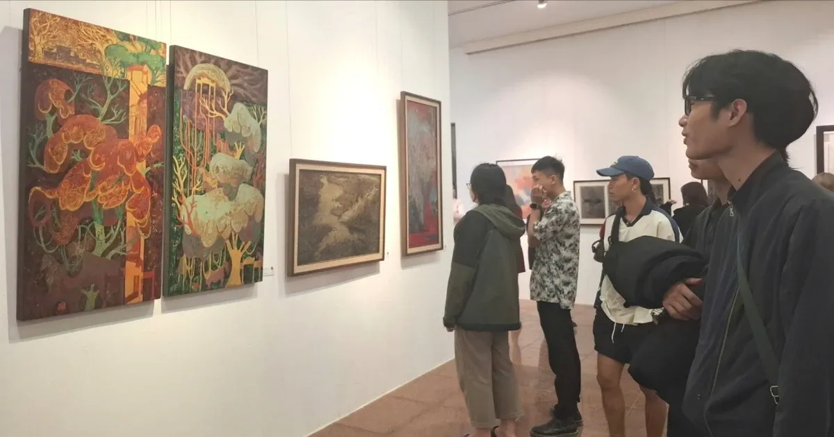 Tác phẩm hội họa đầy màu sắc của sinh viên trường mỹ thuật Yết Kiêu thể hiện sự sáng tạo độc đáo