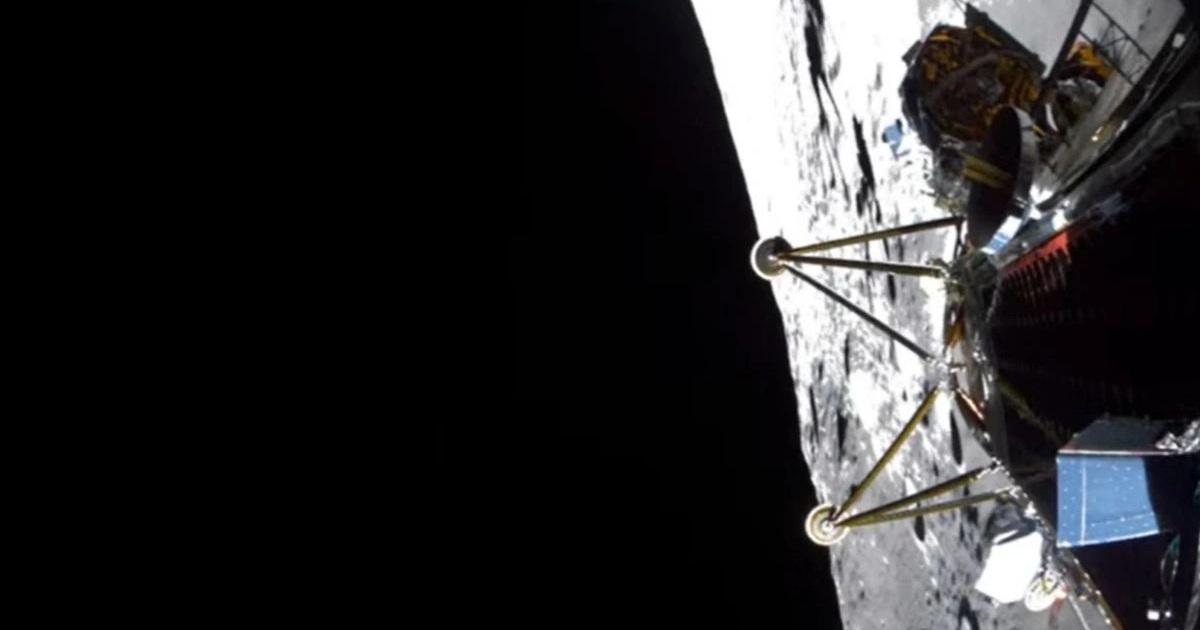 Hướng dẫn vẽ các miệng núi lửa và vùng tối trên bề mặt trong cách vẽ mặt trăng đơn giản