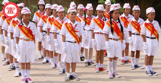 Hướng dẫn tô màu đỏ và kỹ thuật đánh bóng tạo chiều sâu cho khăn quàng đội viên