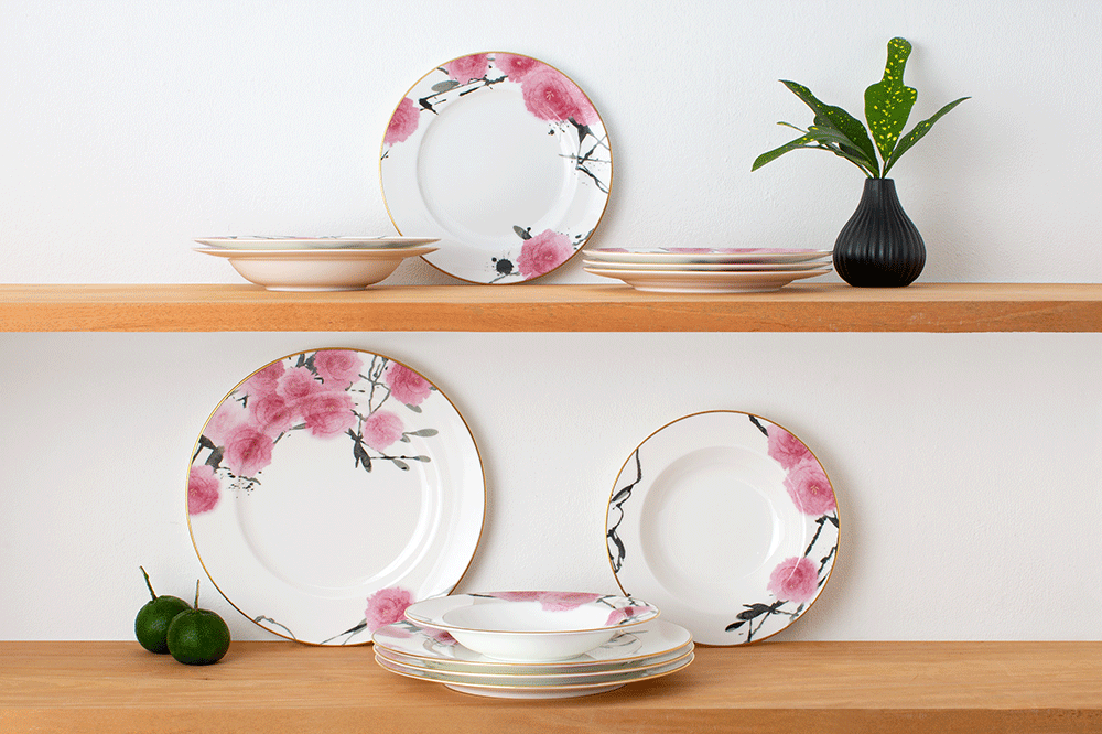 Kỹ thuật tô màu nước cho cánh hoa anh đào tạo hiệu ứng mềm mại và tự nhiên