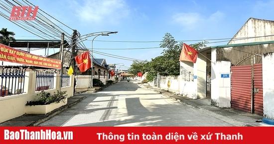 Hướng dẫn chi tiết cách vẽ lá cờ Việt Nam chuẩn nhất Hoàn thiện bức vẽ lá cờ Việt Nam bằng cách tô màu đỏ cho nền và vàng cho ngôi sao