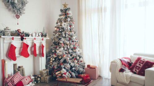 y-tuong-trang-tri-cay-thong-noel-voi-nhieu-vat-pham-dep-mat