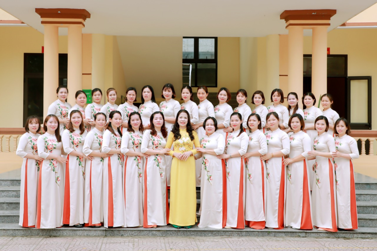 Tranh vẽ cầu vồng bảy sắc lung linh sau cơn mưa chủ đề hiện tượng tự nhiên kỳ diệu