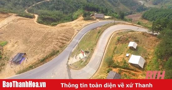 Tuyệt tác tranh vẽ chiến thắng Điện Biên Phủ sống mãi Tranh vẽ chiến thắng Điện Biên Phủ mô tả đoàn dân công hỏa tuyến gùi lương thực, vũ khí băng qua núi rừng hiểm trở