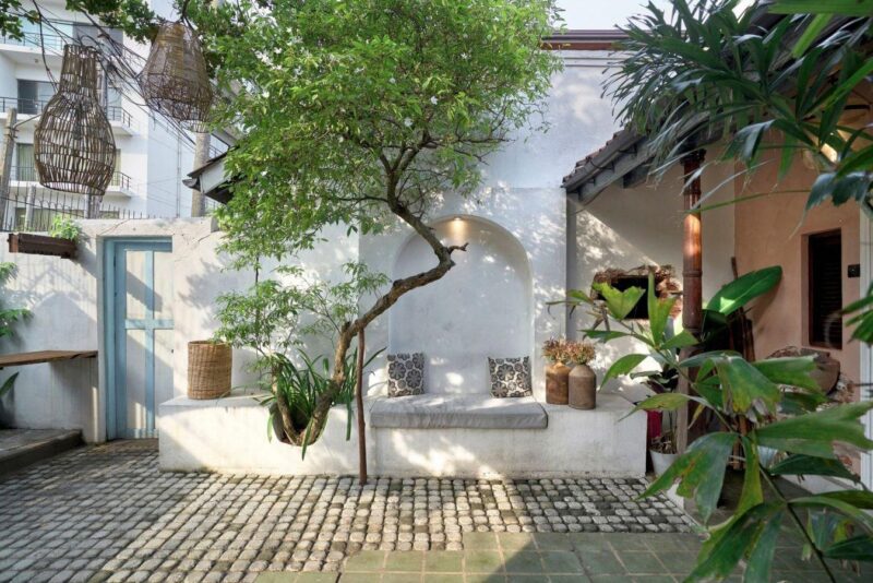 Tổng hợp các mẫu tranh vẽ quán cafe đẹp phong cách hiện đại và tối giản đầy ấn tượng