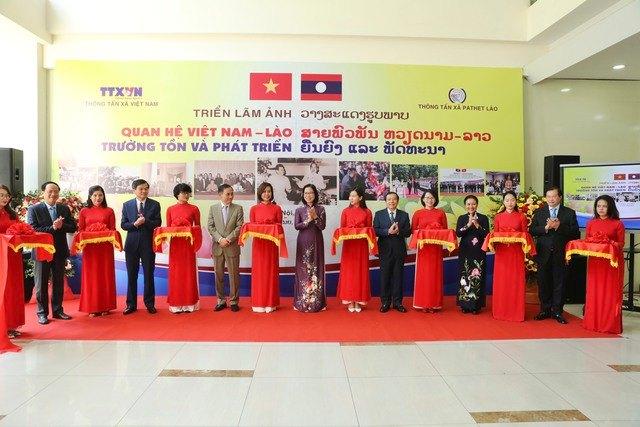 Tác phẩm nghệ thuật thể hiện tình đoàn kết hữu nghị bền chặt giữa các dân tộc anh em trên thế giới