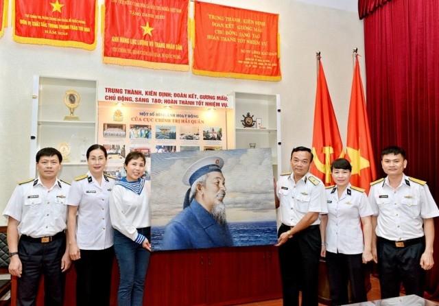 Hướng Dẫn Chi Tiết Cách Vẽ Về Bác Hồ Kính Yêu Bức vẽ chi tiết khuôn mặt Bác Hồ, tập trung vào đôi mắt, nụ cười và chòm râu đặc trưng