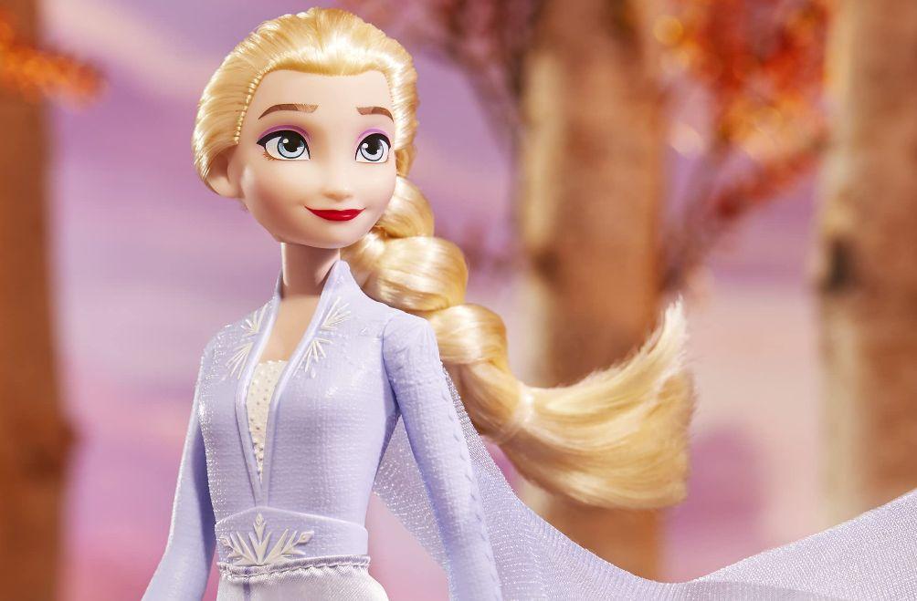 Chi tiết các bước vẽ khuôn mặt xinh đẹp và mái tóc bện đặc trưng của công chúa Elsa