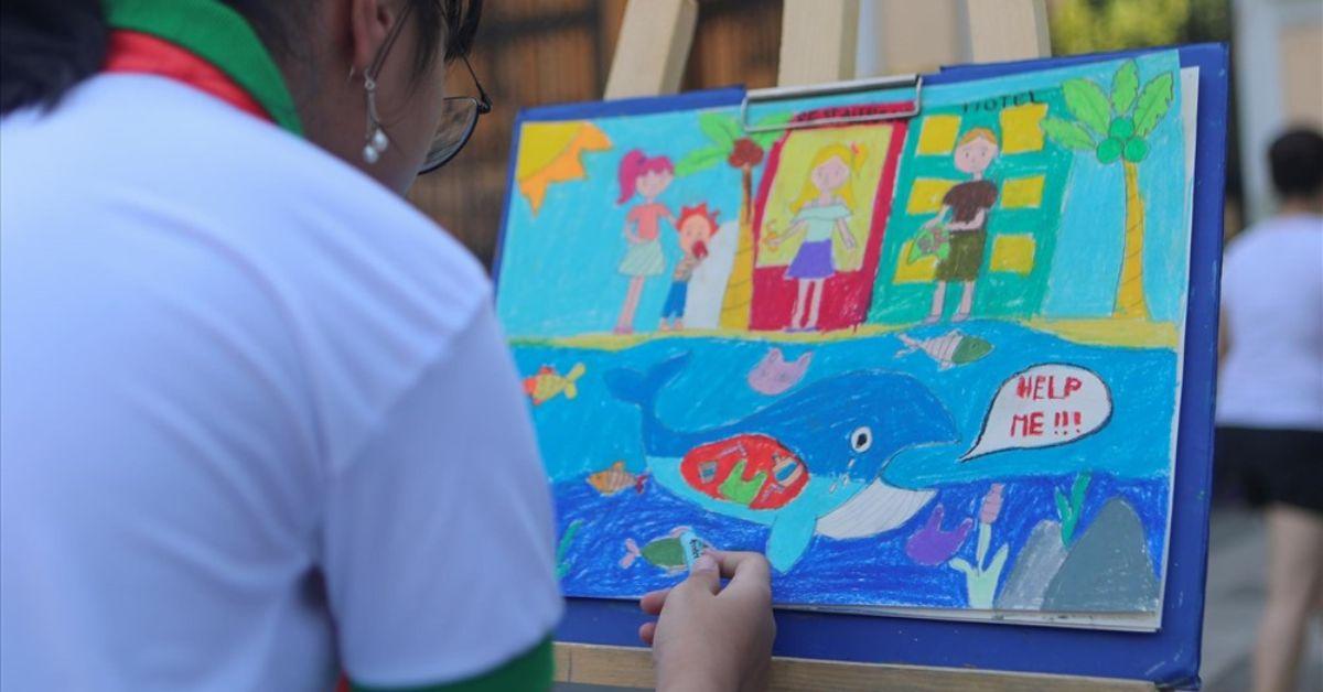 Sức Mạnh Của Tranh Vẽ Tiết Kiệm Nước Lan Tỏa Thông Điệp Bức tranh vẽ sáng tạo về một tương lai nơi con người và thiên nhiên cùng bảo vệ nguồn nước