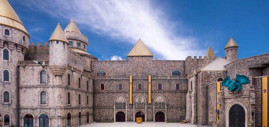 Ý tưởng vẽ lâu đài cổ tích độc đáo trôi nổi giữa những tầng mây, kiến trúc kỳ ảo