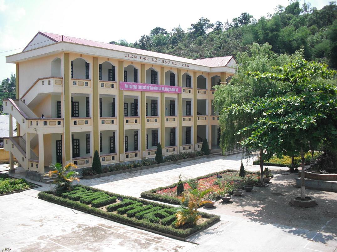 Ý tưởng vẽ tranh an toàn giao thông tiểu học độc đáo với nhân vật ngộ nghĩnh