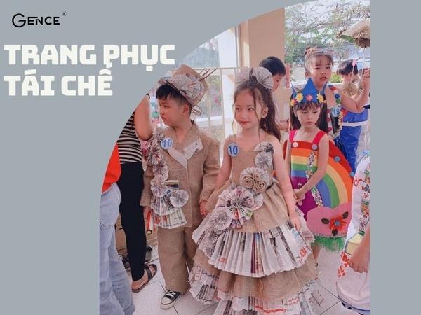 Tác phẩm nghệ thuật độc đáo làm từ vật liệu tái chế như chai nhựa, giấy báo cũ, thể hiện thông điệp bảo vệ môi trường xanh sạch đẹp