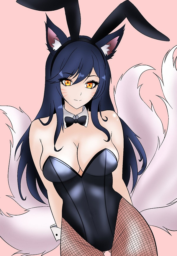 Ahri đứng giữa làn khói hồng với outfit cắt xẻ tinh tế