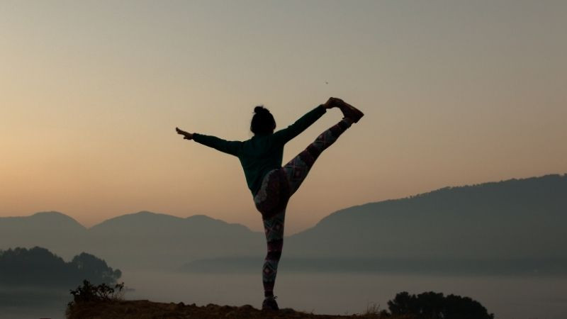 Ảnh avatar đẹp cho con trai yoga