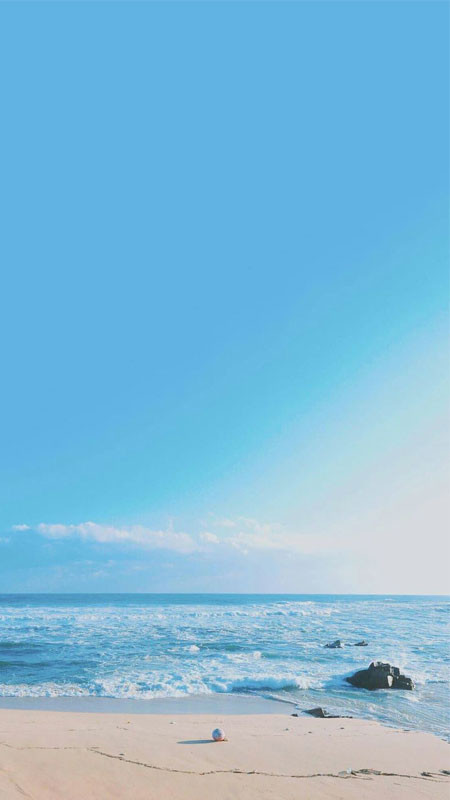 Ảnh bầu trời xanh dương và những đám mây trắng lớn