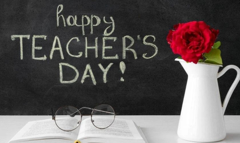 Ảnh bìa 20/11 đẹp với hoa hồng