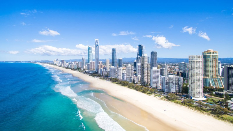 **Ảnh biển** xanh ngắt nhìn từ bờ kè thành phố