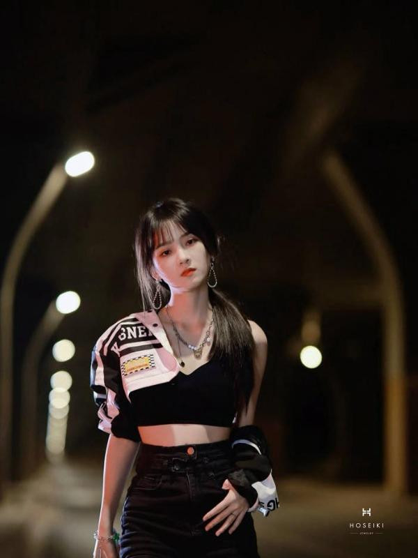 Ảnh chân dung thể hiện vẻ ngoài cool ngầu và tự tin