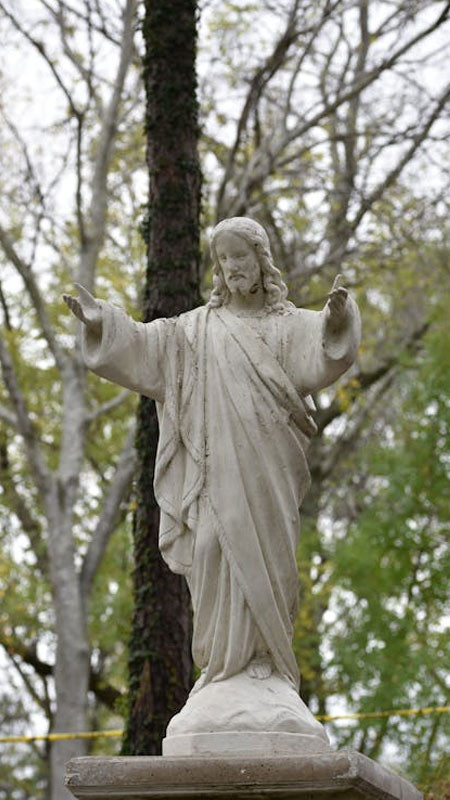 Ảnh Chúa Giêsu quỳ gối cầu nguyện