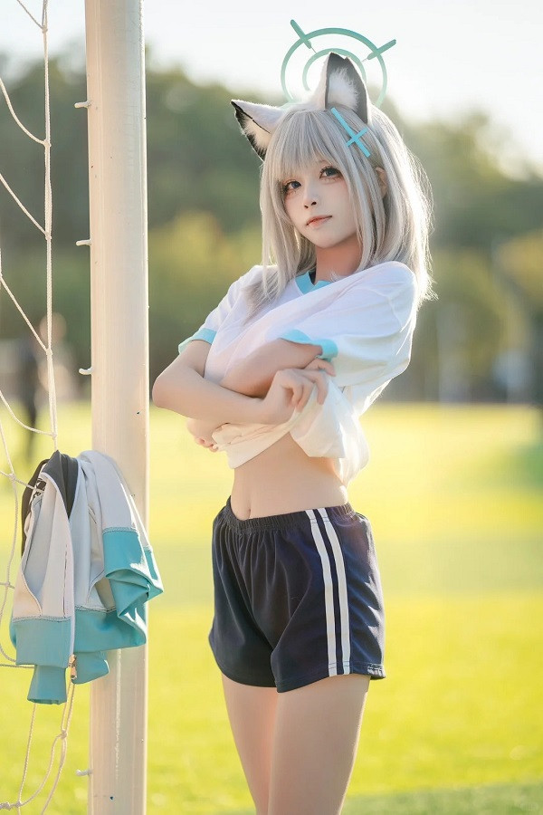 Ảnh cosplay Shiroko tạo dáng đầy cá tính