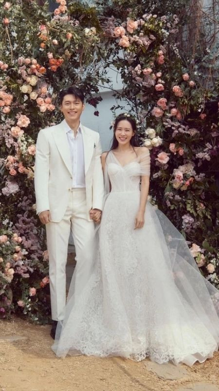 Ảnh cưới của cặp đôi Hyun Bin và Son Ye Jin