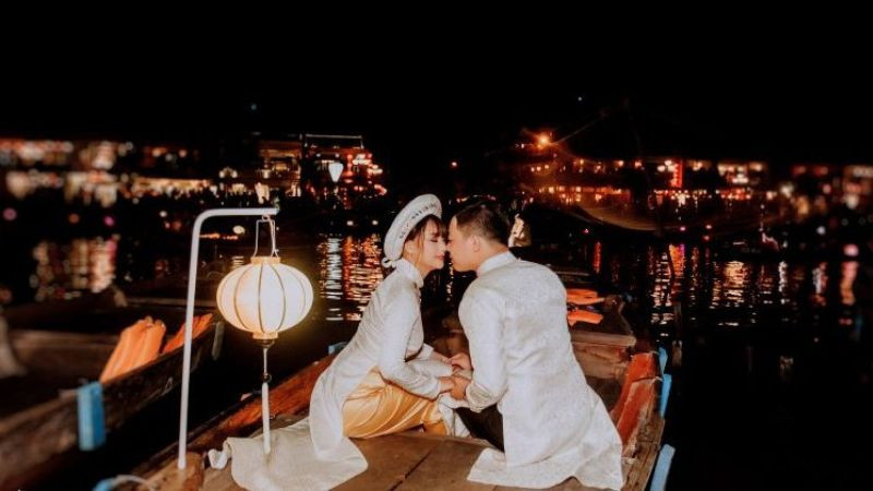 Ảnh cưới nên thơ trên phố cổ Hội An lung linh