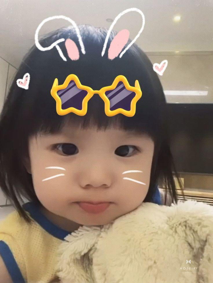 Ngắm Ảnh Em Bé: Vẻ Đáng Yêu Tan Chảy Mọi Trái Tim ảnh em bé đang cười hồn nhiên mang lại niềm vui