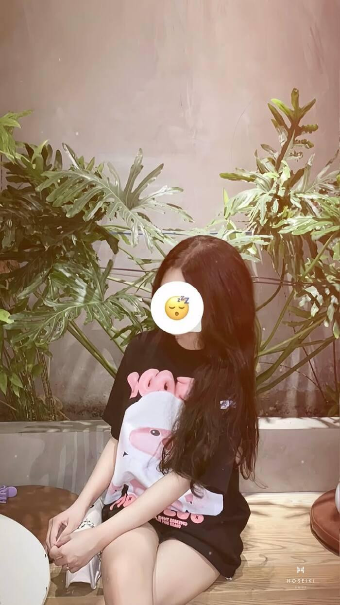 ảnh gái xinh che mặt bằng tóc