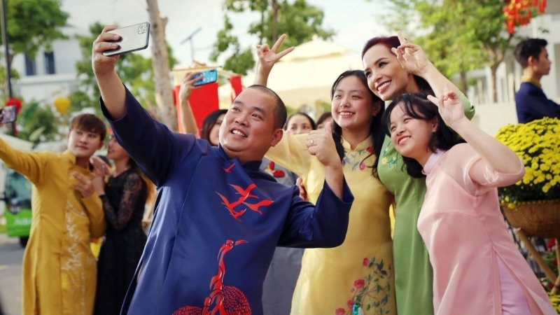 Ảnh gia đình chụp lại sự gắn kết giữa các thành viên