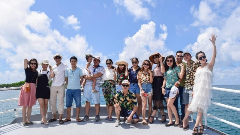 Ảnh gia đình hạnh phúc bên nhau trong kỳ nghỉ lễ