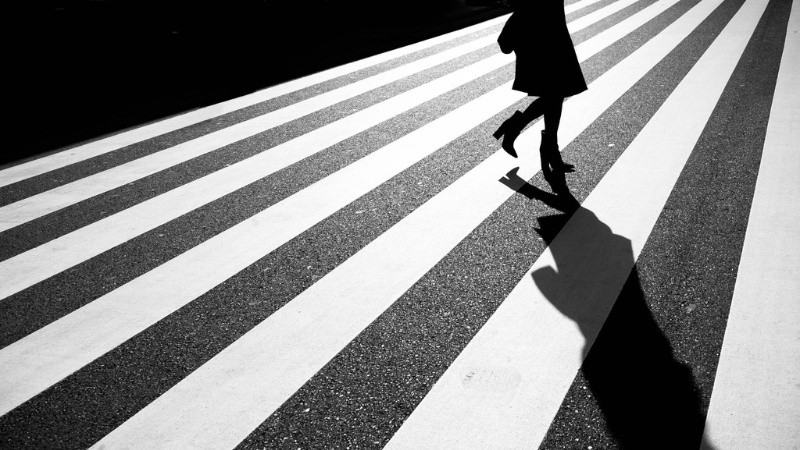 Vẻ Đẹp Vượt Thời Gian Của Ảnh Trắng Đen Ảnh họa tiết cách điệu đen trắng đơn giản