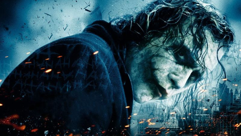 Ảnh Joker thể hiện biểu cảm đặc trưng